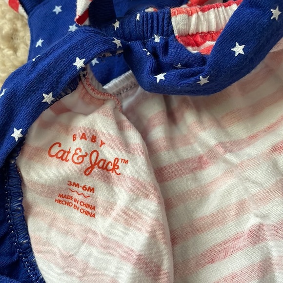 Cat and Jack 3-6mo patriotic 3 piece set - Picture 3 of 4